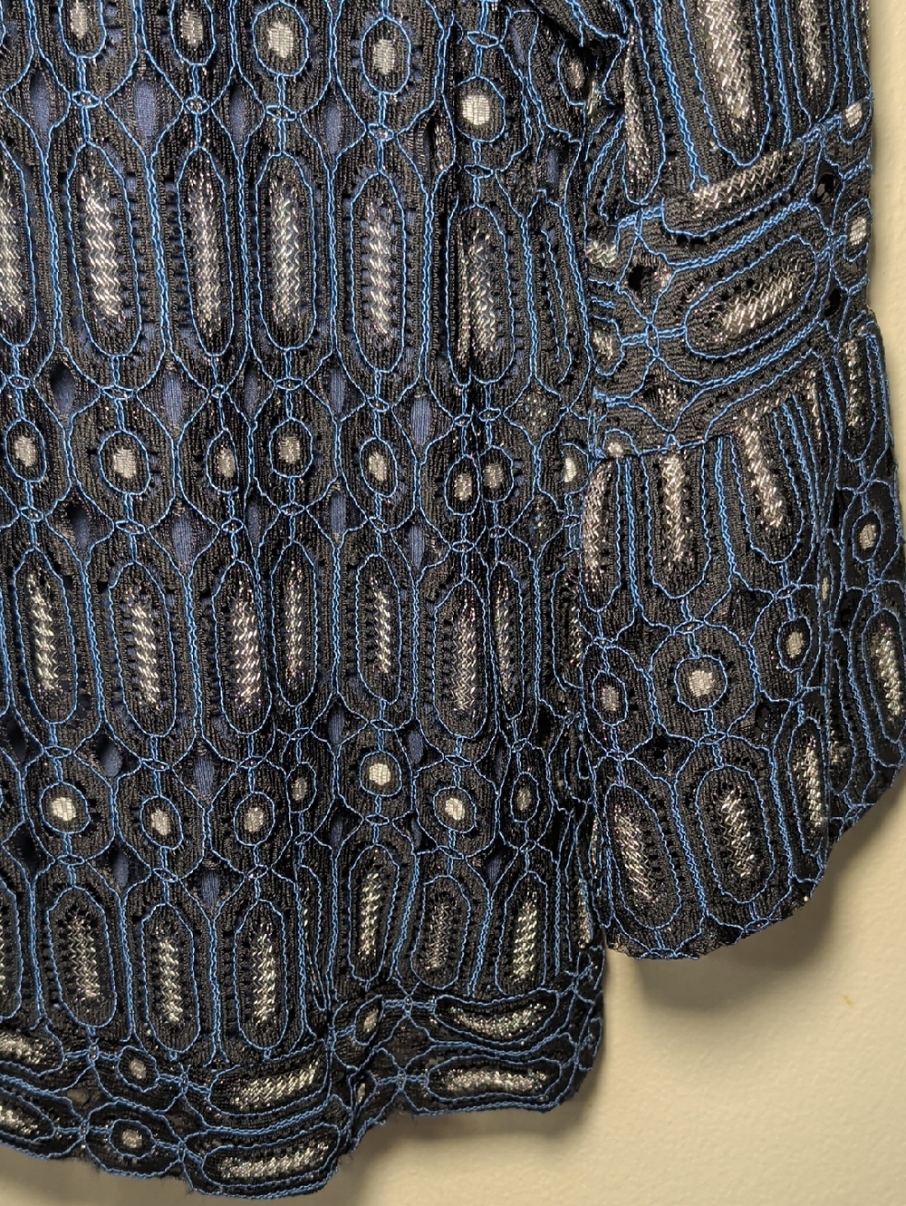 LOFT Navy Lace Eyelet Bell-sleeve Top Silver Embroidery Office Women's Size M - Picture 4 of 7